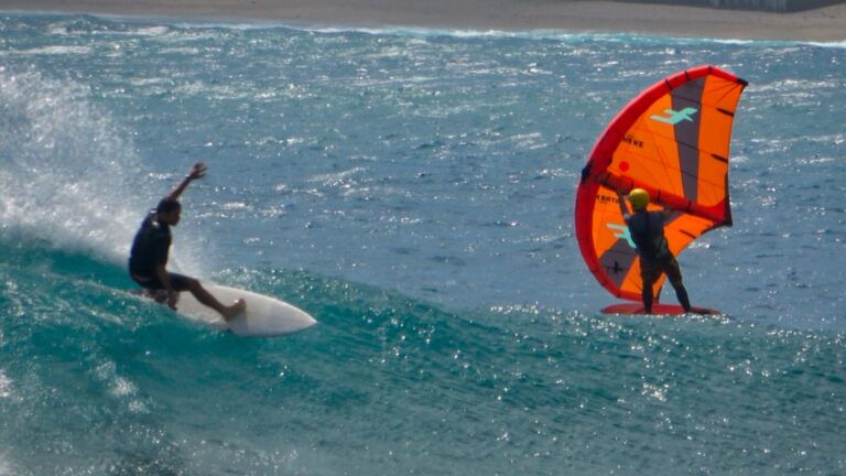 Miniature de la vidéo "Ça surf à Saint-Leu